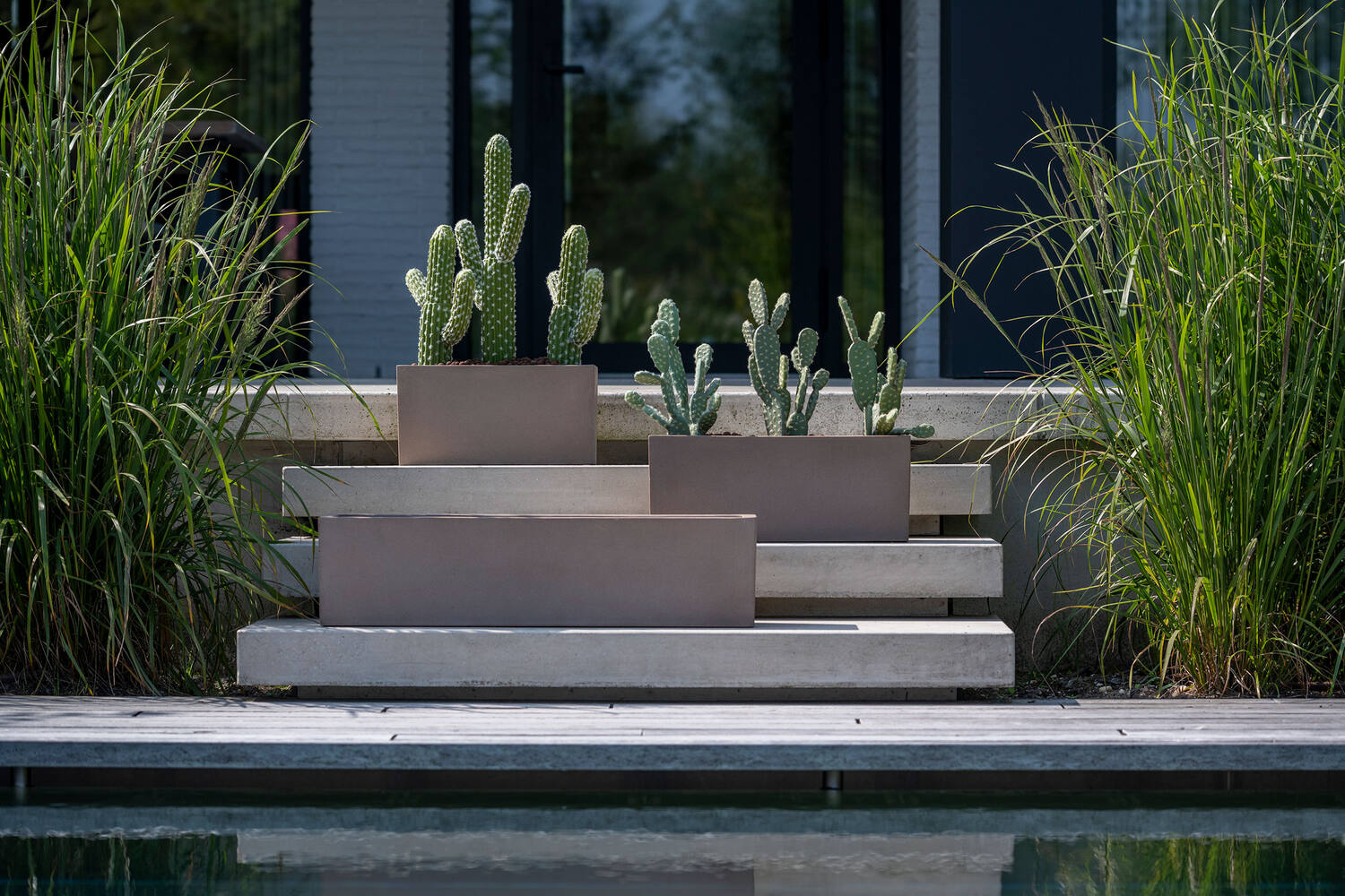 Balcony S, Taupe