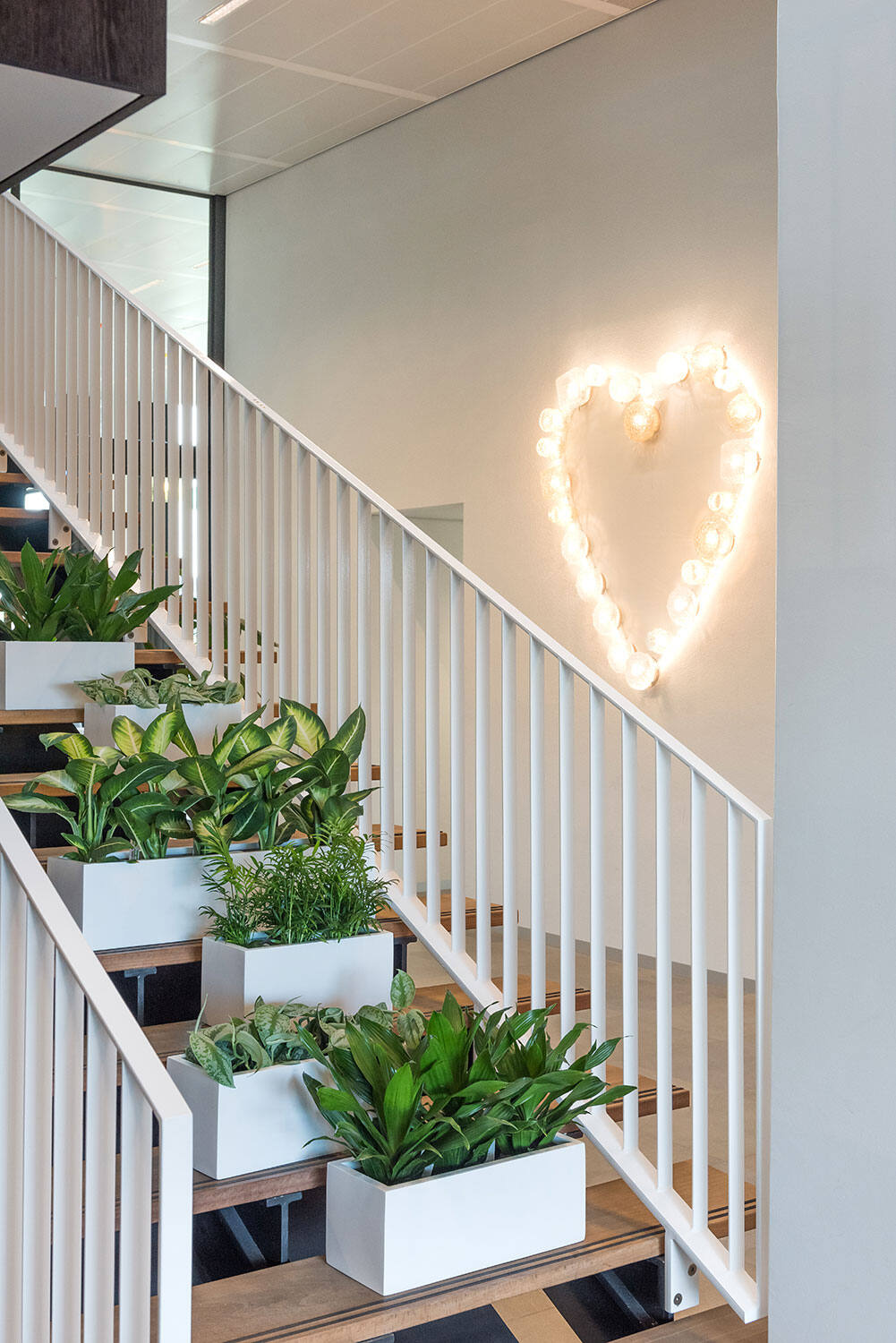 Balcony S, Matte White