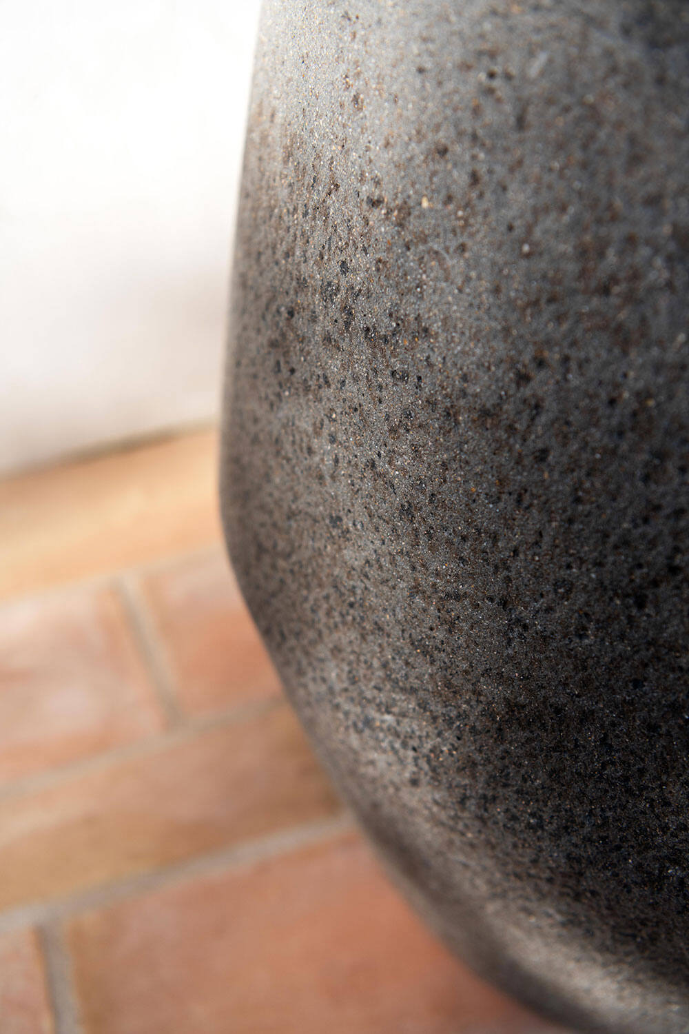 Harley S, Diorite Grey