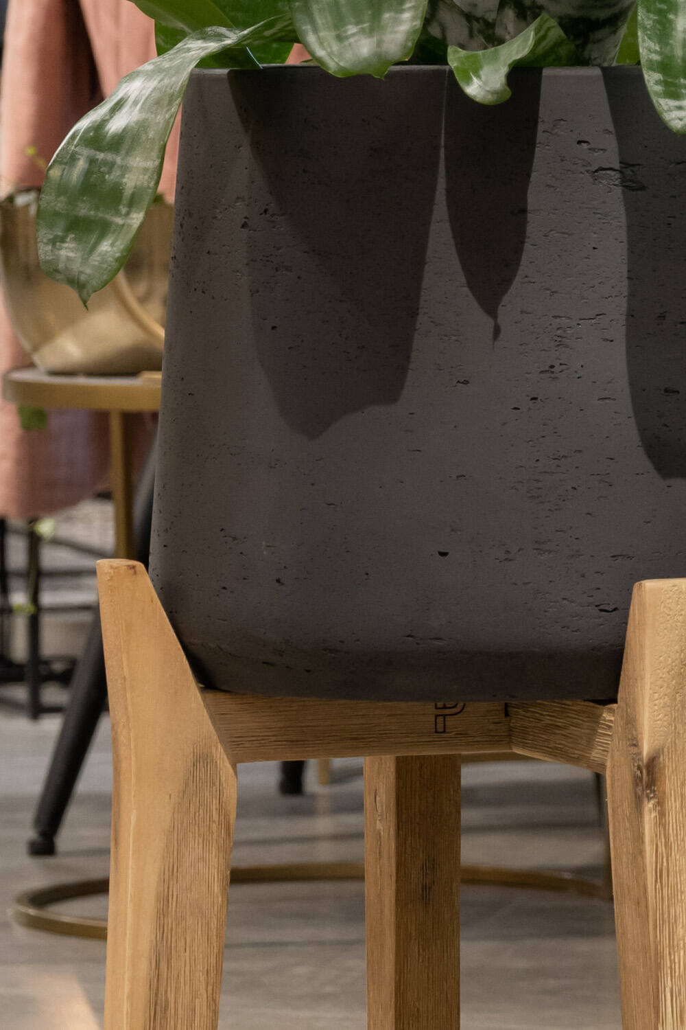 Patt M (Feet High), Black Washed