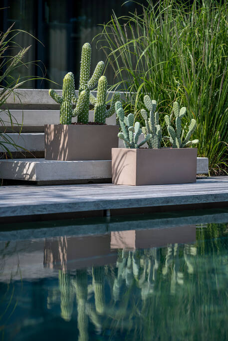 Balcony S, Taupe