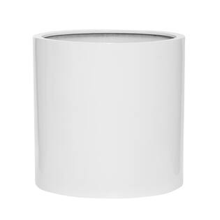 Max L, Glossy White