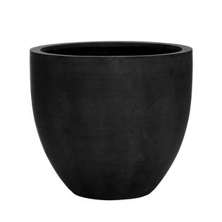 Jesslyn S, Black