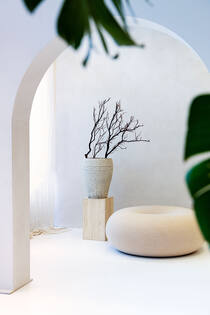Ares L, Chalk White